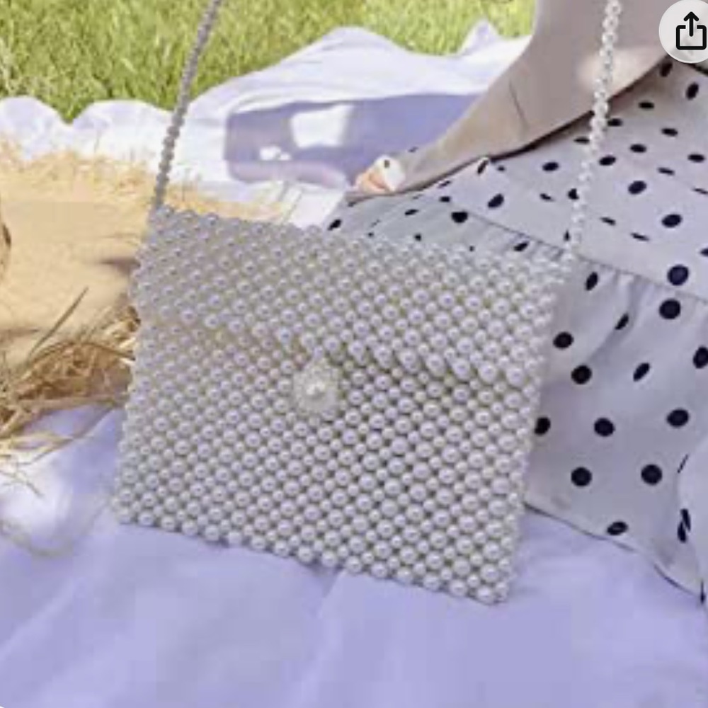 Pearl purse